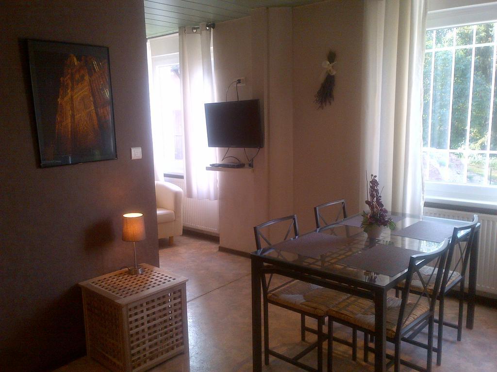 Ferienwohnung Meubles De Tourisme Heidelbeere Dambach Exterior foto